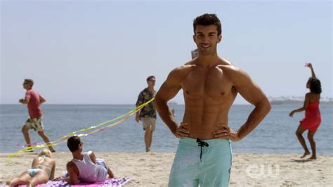 Why Shirtless Jane The Virgin Star Justin Baldoni Stresses Out About
