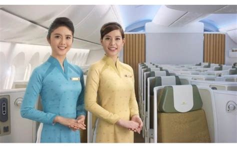 Vietnam Airlines Unveils New Uniforms For Attendants Pilots Vietnam
