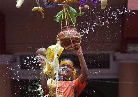 Celebrations Across India On Krishna Janmashtami Pics Photo Gallery