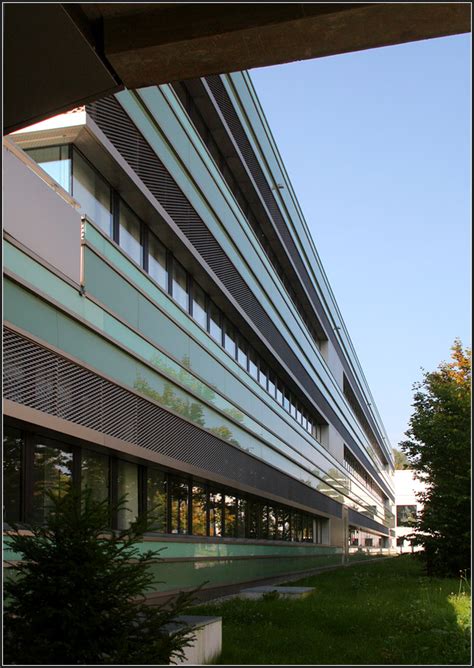 . Neubau Institut für Angewandte Informatik und ...