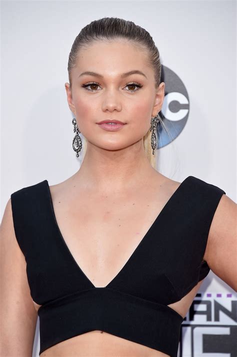 Olivia Holt At 2015 American Music Awards In Los Angeles 11222015