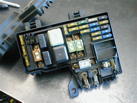 Fuses if you replace the blown fuse with a spare fuse that has a higher rating greatly increases the chances of damaging the electrical system. 1995 1996 1997 HONDA ACCORD FUSE BOX UNDER HOOD FITS V6 ...