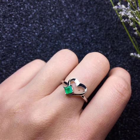 Fashion Elegant Small Heart Square Natural Green Emerald Ring Natural