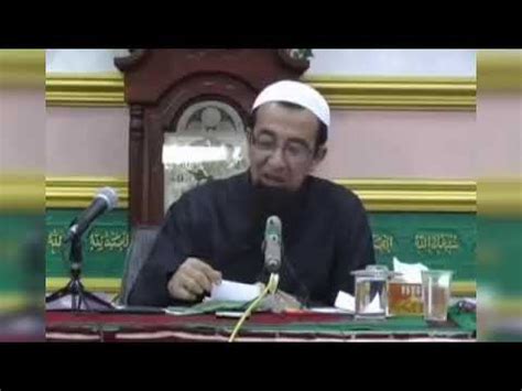 Alhamdulillah, segala puji bagi allah swt, selawat dan salam kepada junjungan besar nabi muhammad saw, ahli keluarga baginda saw. Apa Hukum Pengantin Lelaki Pakai Inai Semasa Majlis ...