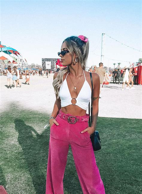 10 Music Festival Outfits To Copy Inspired By This