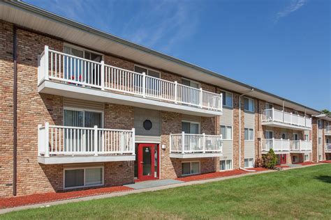 Hours may change under current circumstances Champaign House Rentals - Champaign, IL | Apartments.com