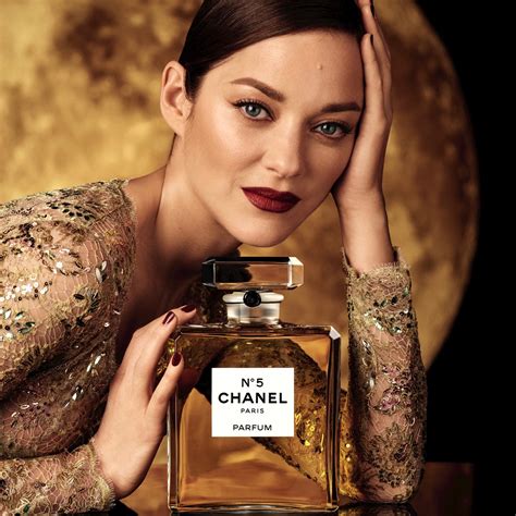 Dance On The Moon With Chanel N°5 The Perfume Society