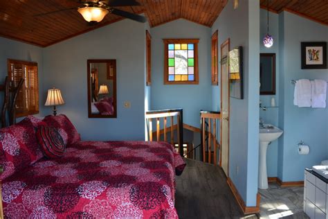 We curate thousands of eureka springs vacation houses, condos, and cabins for rent so we believe finding a vacation rental in eureka springs should be easy and not take hours of searching and scrolling. Eureka Springs Cabin Rentals - The Woods Cabins (Eureka ...