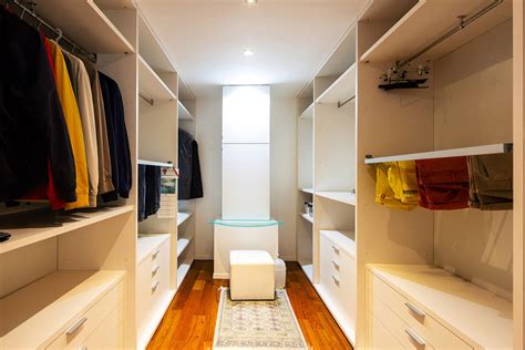 Almara cabinate have wide range of wardrobe storage solutions, walk in wardrobes designs, wardrobes built in. Walk In Wardrobes - Sydney Wardrobe Company