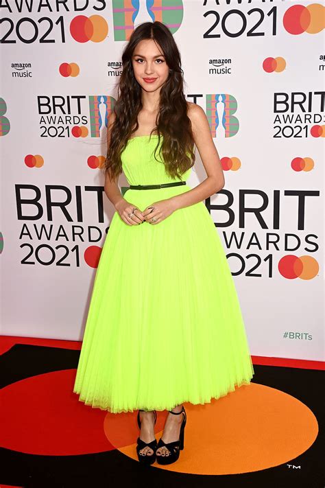 Olivia Rodrigo Alfombra Roja De Los Premios Brit 2021 Moda El Mundo