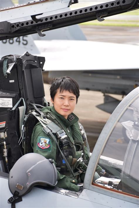 自衛隊：日本初の女性戦闘機パイロットが誕生 毎日新聞