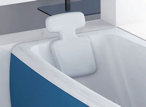 Colored bathtubs actually provide great beauty for a private bathroom. Colored Bathtubs by Blubleu - Lucky Color bathtubs