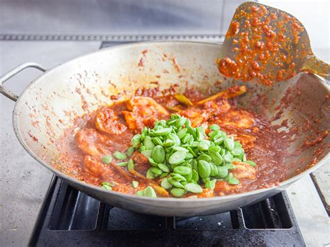 This version is our family's sambal udang recipe. Resepi Sambal Udang Petai yang Cukup Menyengat! - Butterkicap