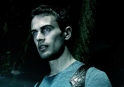Divergent Star Theo James Will Lead Underworld 5 Geekshizzle