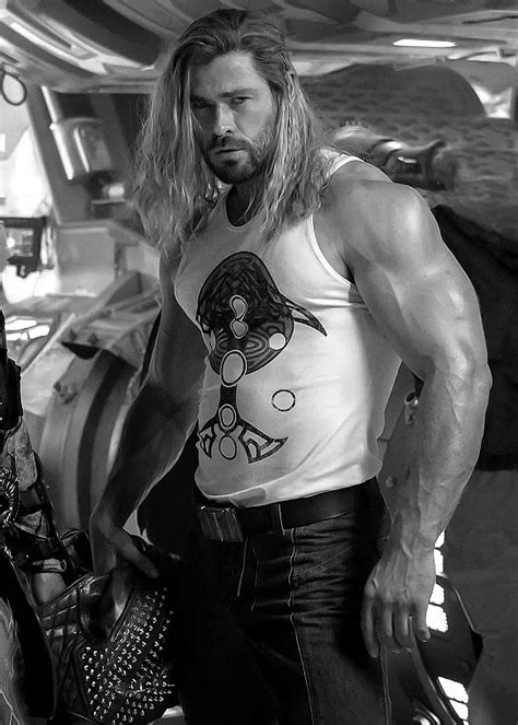 Chemsdaily Chris Hemsworth On Set Of Thor Love My Smorgasbord Of Fantabulosa