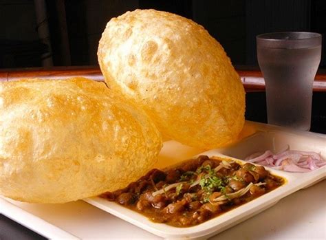 I enjoy eating hot chole with tikkis, bhaturas, kulcha my earliest memories of chole bhature is of the one i ate at a popular eatery in mumbai known as cream centre. Chole Bhature - Royal Rajputana