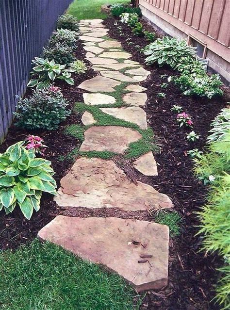 Garden Landscaping With Stones Upcycle Art