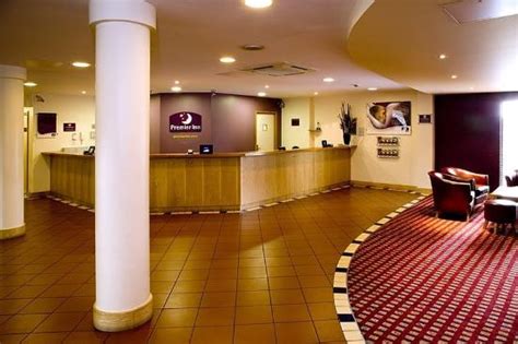 The premier inn london dockland excel is 5 minutes' drive from london city airport. Reception - Picture of Premier Inn London Docklands (Excel ...