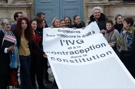 L IVG dans la Constitution une protection symbolique Université de