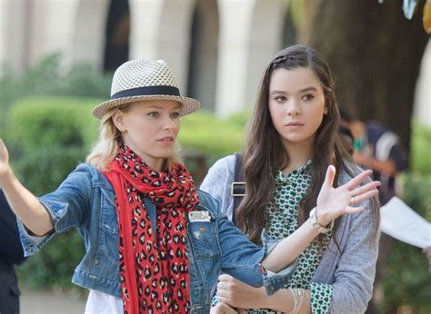 pitch perfect 2 hailee steinfeld and brittany snow on getting the bellas back together collider