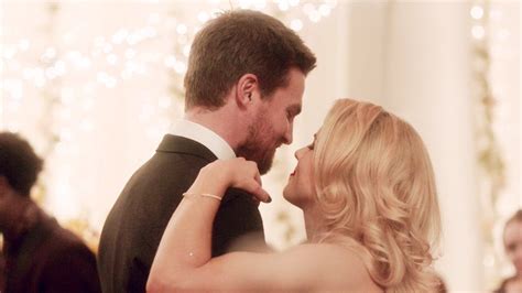 Oliver And Felicity On Their Wedding Day Oliver And Felicity Couple