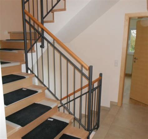 Treppengeländer innen treppen innen treppe holz geländer treppe treppenaufgang holztreppe diele dachgeschoss. Innengeländer - Geländer für außen
