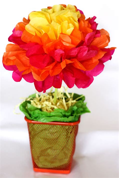 Turn a few pieces of tissue paper into beautiful paper flowers that never wilt. One Crafty Mama!: Easy Tissue Paper Flower Centerpieces ...