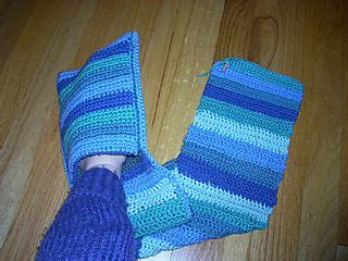 Once you get the hang of it i bet you will make tons of these. Ravelry: Basic Rectangular Oven Mitt pattern by Elizabeth ...
