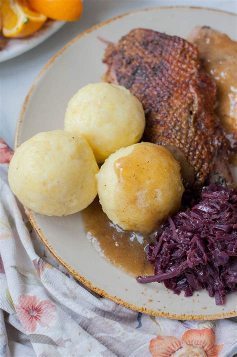 German Potato Dumplings Kartoffelklöße Kartoffelknödel