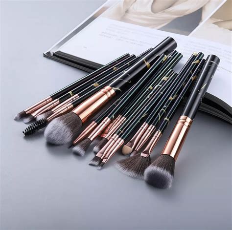 Fld 1015pcs Makeup Brushes ألوان متعددة Beauty Derma Bahrain
