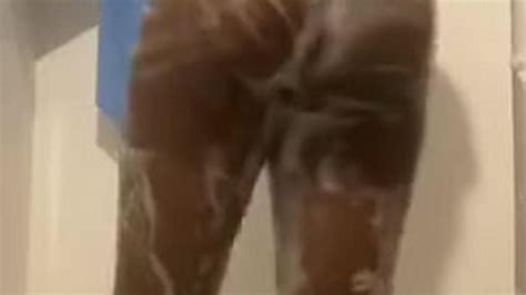 Twerking In The Shower Porn Videos