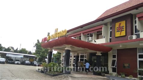 Tukang instalasi listrik tewas kesetrum. PLN Bojonegoro Akan Tambah Personil Siaga Selama Lebaran ...