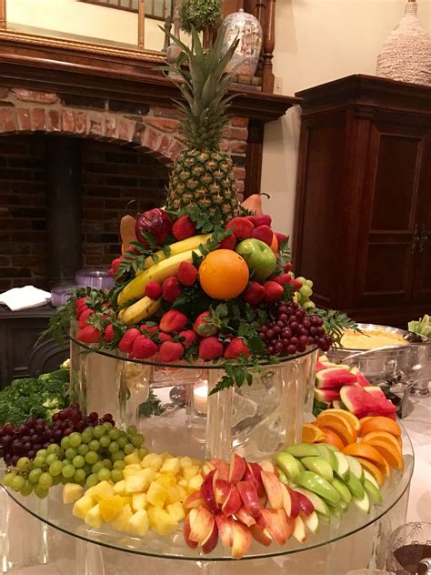 Fruit & Veggie Centerpiece by Shady Oaks Catering. | Vegetable tray
