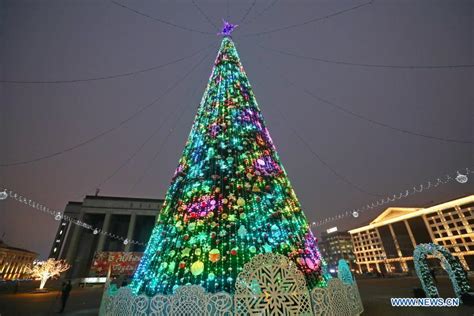 Christmas Decorations And Lights Set Up In Minsk Belarus Xinhua