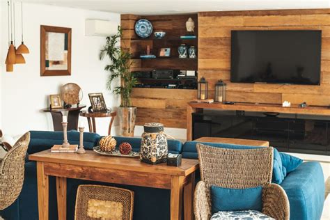 Tips For Mixing Wood Finishes In Your Home Decor