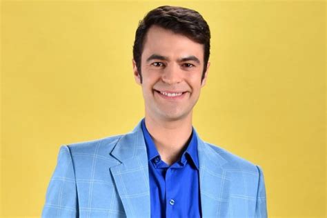 De lunes a jueves a las 20.00 hrs por @mega.tv #edificiocorona, la nueva producción de @teleseries_mega www.mega.cl. Protagonista de "Yo Soy Lorenzo" se integra a "Edificio ...