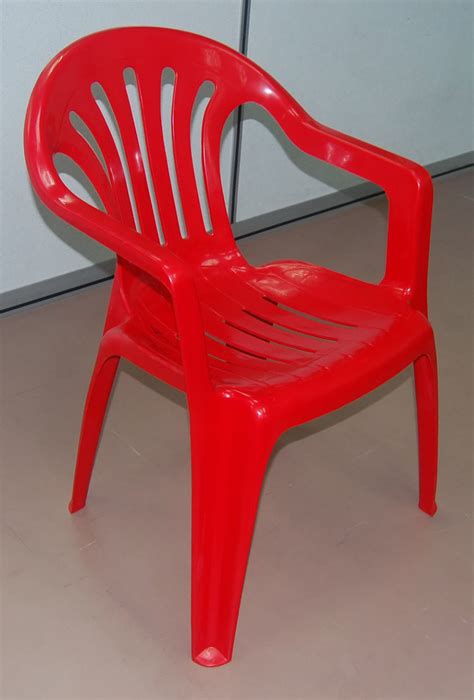 Sapu plastik, sapu iju, pel lantai, kain pel baskom plastik warna motif rajut merk hld. Kerusi Plastik | Plastic Chairs