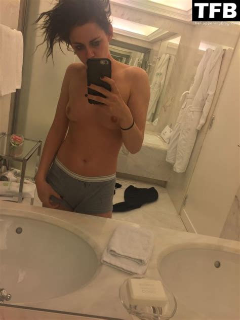 Kristen Stewart Nude And Sexy Leaked The Fappening 77 Photos Thefappening