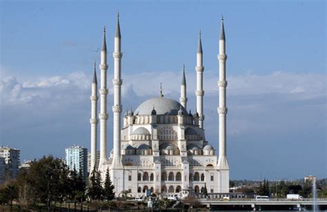 Turecko, plným názvem turecká republika (turecky türkiye cumhuriyeti), je stát ležící v malé asii a z menší části v jihovýchodní evropě. Turecko | Chovani.eu