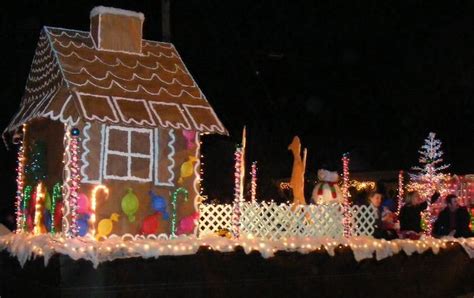 42 Float Ideas For Small Town Christmas Parade Pics