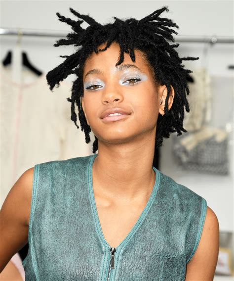 Jada pinkett smith has the ultimate answer to being shamed for willow smith's shaved head. Willow Smith Just Ditched Her Short Hair | InStyle.com