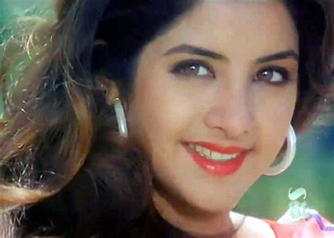 Important Facts About Film Actress Divya Bharti Murder Mystery रूमानी अदाओं से दीवाना बनाया