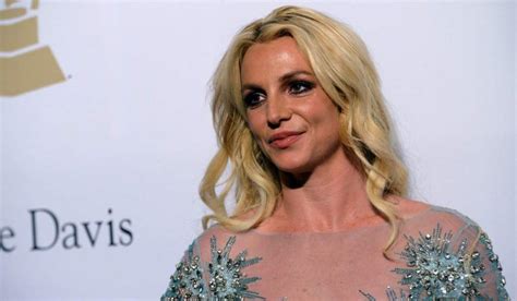 Britney Spears Shows Off Toned Tum In Impressive Workout Video Extraie