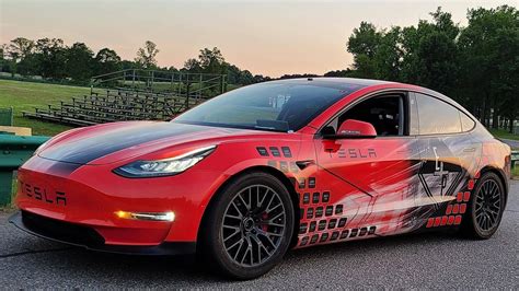 Игра две трубы 3д на двоих. Three Modified Tesla Model 3 Race Cars Will Attack Pikes ...
