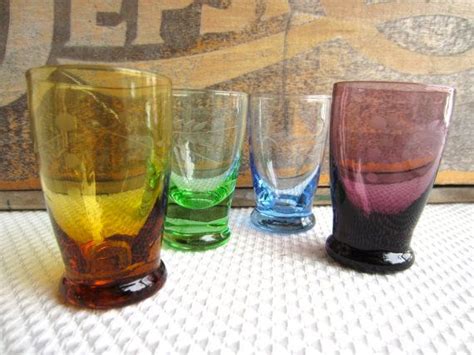 Vintage Etched Shot Glass Colored Set Of 4 Etsy Shot Glass Set Shot Glass Vintage