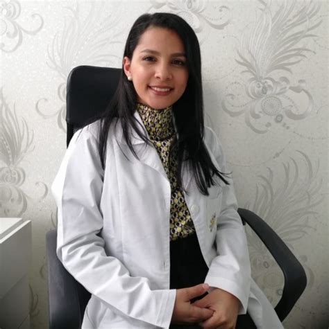 Dra Mayra Alejandra Londoño Opiniones Médico Estético Bogotá