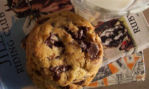 Add in the egg, egg yolk, and vanilla until well mixed. How to cook perfect chocolate chip cookies | Life and ...