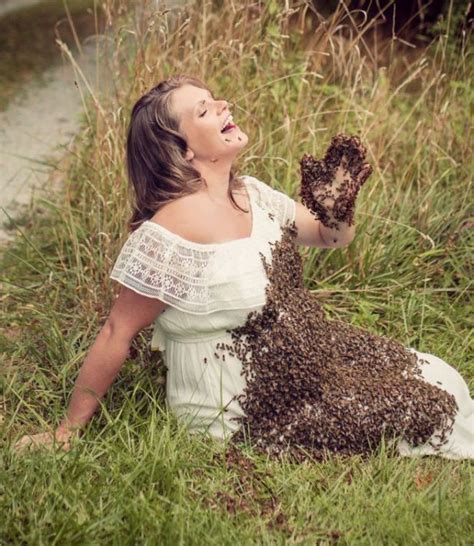 Crazy Maternity Photoshoot With 20k Live Bees