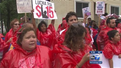 minimum wage protests in chicago cicero abc7 chicago