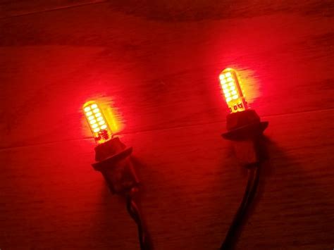 2 Super Red Led Strobe Light Bulbs For A Deere 318 322 332 420 430 425